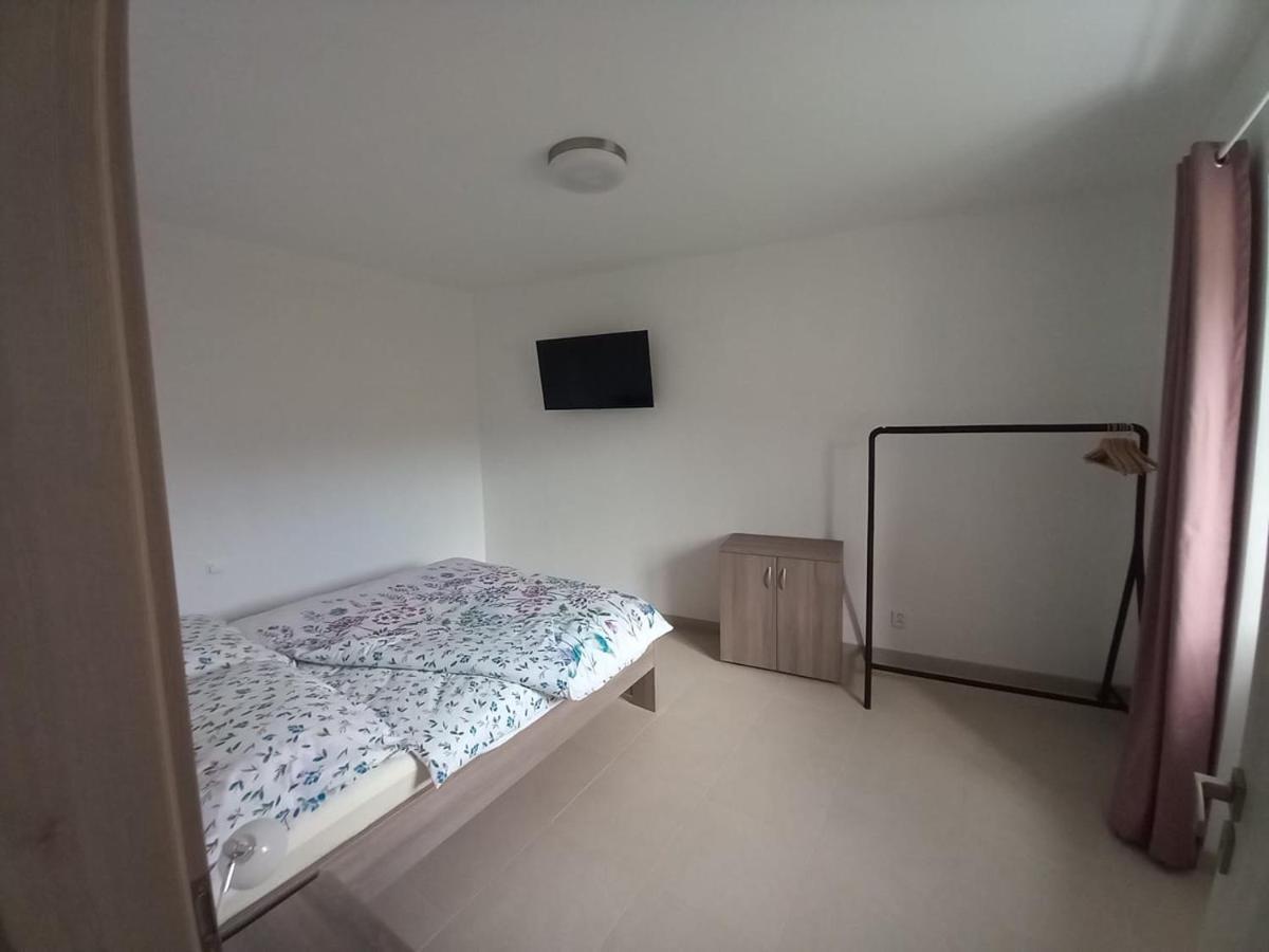 Penzion U Strejcku Veselí nad Lužnicí Exterior foto